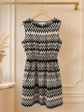 Speed Control New York Chevron Romper Black Ivory Gold Size M
